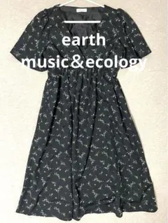 アースミュージックアンドエコロジー　花柄ワンピース　半袖　黒