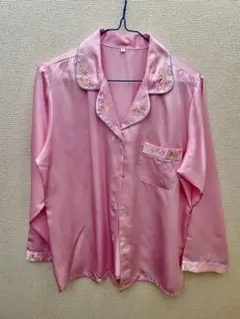 サテン　ピンクシャツ　ビックシルエットシャツ
