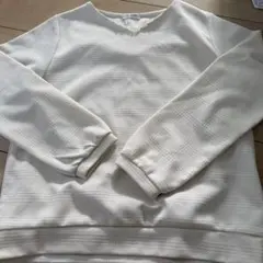 ハニーズ　Vカット　カットソー