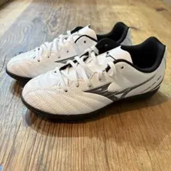 モナルシーダネオ　21.5㎝　トレーニングシューズ サッカーシューズ