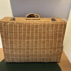 レトロな雰囲気　　藤バスケット
