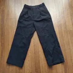 GU　黒 ワイドパンツ ボタン付き　Sサイズ