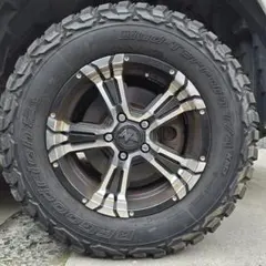BFGoodrich Mud-Terrain T/A KM3 タイヤ 4本セットのサムネイル