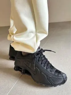 Nike ウィメンズ　Shox R4 24cm