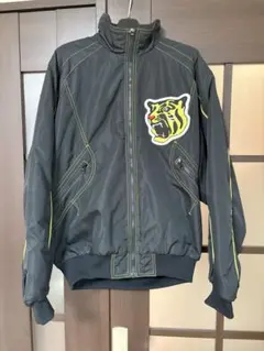 阪神タイガース虎刺繍入り黒ジャケットLサイズ