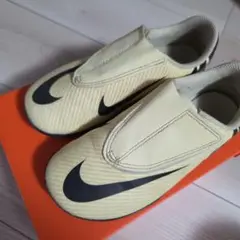 【プーマ】サッカー　トレーニングシューズ　18cm