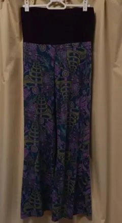 ビクトリアキーン　フレアパンツ 紫　Ｓサイズ