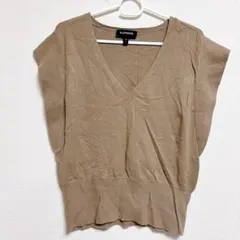 EXPRESS ベージュ Vネック 半袖 ニット M トップス タンクトップのサムネイル