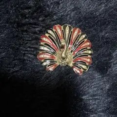 アンティーク〜ヴィンテージ 孔雀デザイン ブローチ