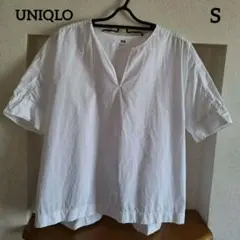 UNIQLO　後ろ下がり半袖コットントップス