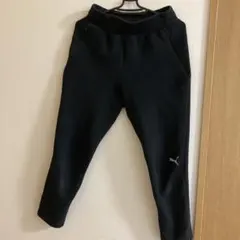 PUMA 黒ジャージパンツ サイドポケット付き