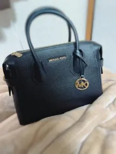 MICHAEL KORS ブラックハンドバッグ