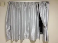 遮光サテン花柄カーテン 140x150cm シルバー　2枚のサムネイル