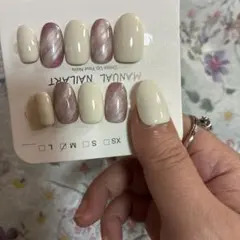 ハンドメイドネイルチップ クリーム色 ピンクストライプ