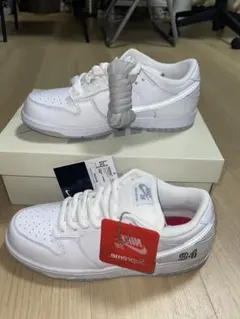 2025年最新】supreme nike sb dunk low 27.5の人気アイテム - メルカリ