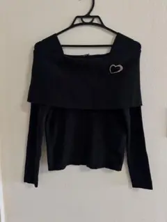 one way オフショルダー黒ニット