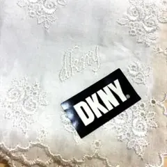 DKNY ダナ　ハンカチ　ギフト　ホワイト　白　薔薇　バラ刺繍　未使用　川辺