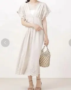 【美品】nano universe スカラップ刺繍ワンピース