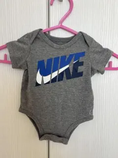 【美品】NIKEロンパース　半袖　出産準備　56-62センチ