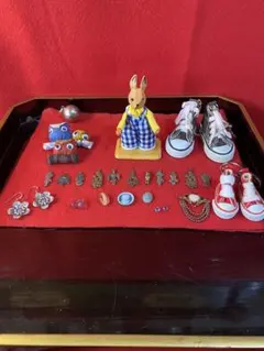 靴のキーホルダー&１1個のミニ神様。^o^