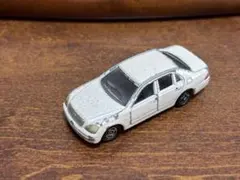トミカ NO.17 トヨタ セルシオ ダメージ大