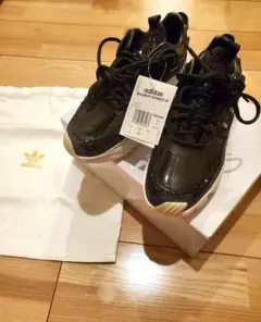 未使用 adidas アディダス MAGMUR RUNNER W 厚底スニーカー