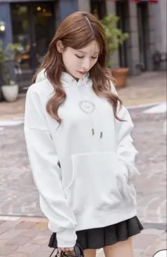 Radyホワイト フード付きパーカー Sサイズ