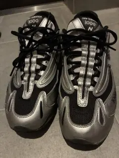 New Balance 1000 シルバー/ブラック スニーカー