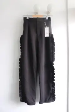 コーナーズ ダンボールサイドフリルパンツ