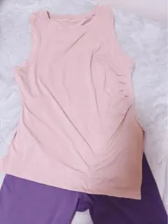 ヨガウェア　ピンクトップス、パープルのセット