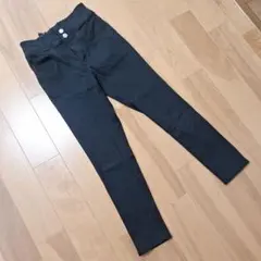 スキニーパンツ　150のサムネイル