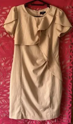 GIRL ベージュ フリルドレス S