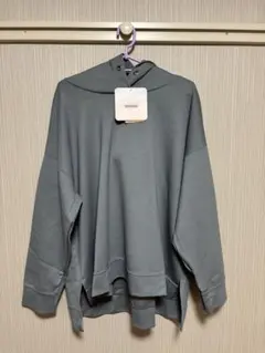 新品　パーカー　4L