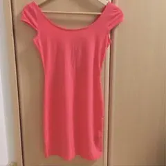 ネオンピンク　ワンピース