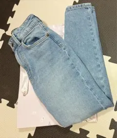 H&M ハイウエストアンクルデニムパンツ AZUL GYDA ロイヤルパーティーのサムネイル