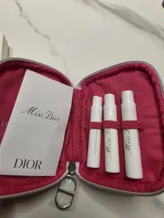 Dior サンプル 香水 ポーチ付き 新品未使用 ディオールのサムネイル