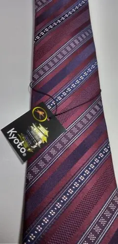 ネクタイ 　絹100%　 新品　タグ付き