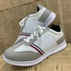 新品★メンズ★27.0cm★軽量 クッション クラシックスニーカー 白 2153