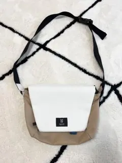 MILESTO フラップショルダーバッグ ホワイト/ベージュ