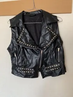 TAKENOKOスタッズ付 レザー ベストのサムネイル
