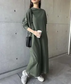 アンドミー　配色ステッチ　ワンピース　カーキグリーン　Mサイズ