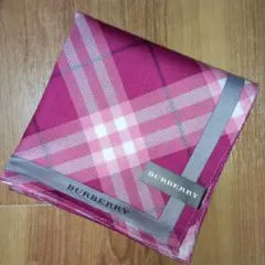 バーバリーBURBERRY大判ハンカチ（パープル＆バーバリーチェック）