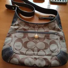 COACH ショルダーバッグ ロゴパターン