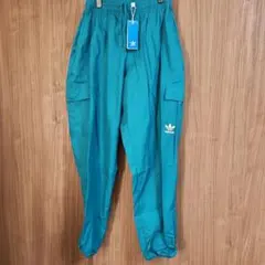 アディダス　オリジナル　ジョガーパンツ　カーゴパンツ