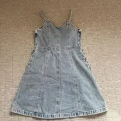 GU デニムジャンバースカート