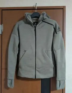 アディダス　メンズパーカー　ジャージ