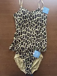 【タグ付新品未使用】CHUT! INTIMATES ブラキャミ ショーツ セットのサムネイル