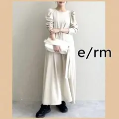 美品★e/rm テクスチャーカタパフワンピース 235182 ナチュラル 完売