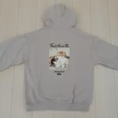 新品  絵画風な猫が可愛い 裏起毛 トレーナー ラテカラー １６０cm