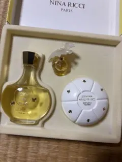 Nina Ricci レールデュタン L